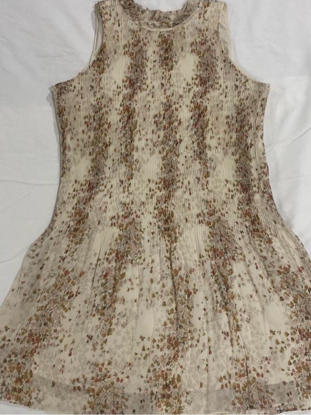 Sleeveless Cream Floral Pleated Women's Dress
